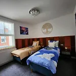 Immaculate 2-Bed House In Blackpool