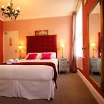Hotel Lux