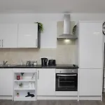King Sized Luxury - Stylish Studio Flat