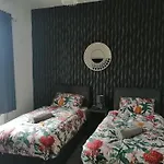 Central Luxury Town House