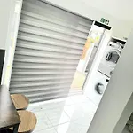 Only Family Groups - Pets Stay For Free - Sleeps 8 - Sofabed