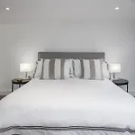 Blackpool Central Springfield Apartments Spacious Comfort