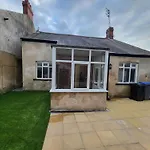 Country Style Modern Self Catering 3 Bedroom Bungalow In Blackpool
