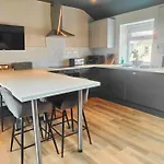 Sloane Modern 2 Bedroom Seafront Apartment