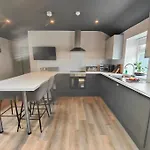 Sloane Modern 2 Bedroom Seafront Apartment