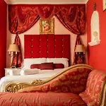 Hotel Rouge