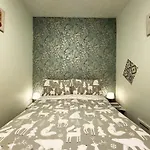 Derwent Hotel Blackpool - Close To Blackpool Beach & Blackpool Attractions