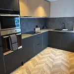 Modern Home Near Blackpool Attractions Sleeps 7