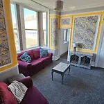 6 Cocker Square