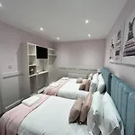 Full Private House Sleeping 26