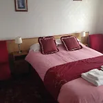 Blue Waves Hotel