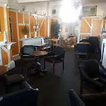 Wallace Hotel