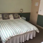 Kingsbury Hotel