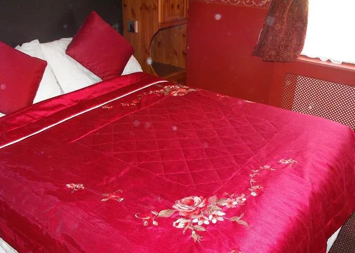 The Cresta Guest House