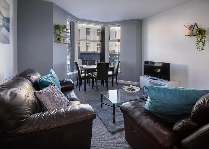 Bank Street Apartment 8