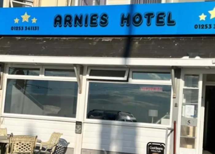 Arnies Hotel