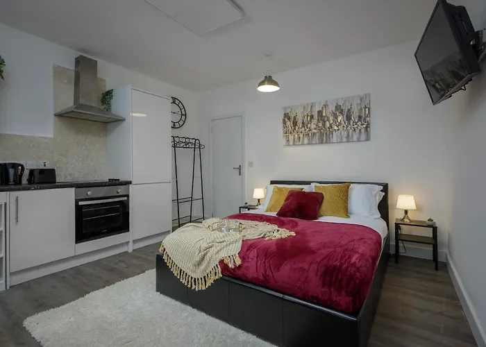 King Sized Luxury - Stylish Studio Flat