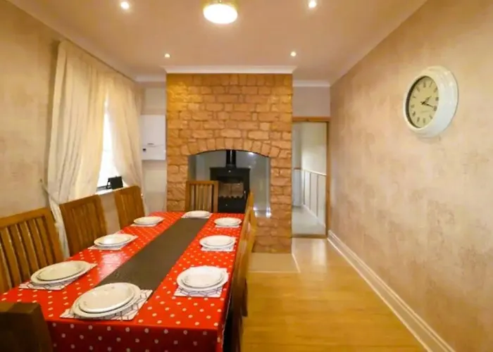 Sherbourne Retreat - 4 Bedroom House In Blackpool