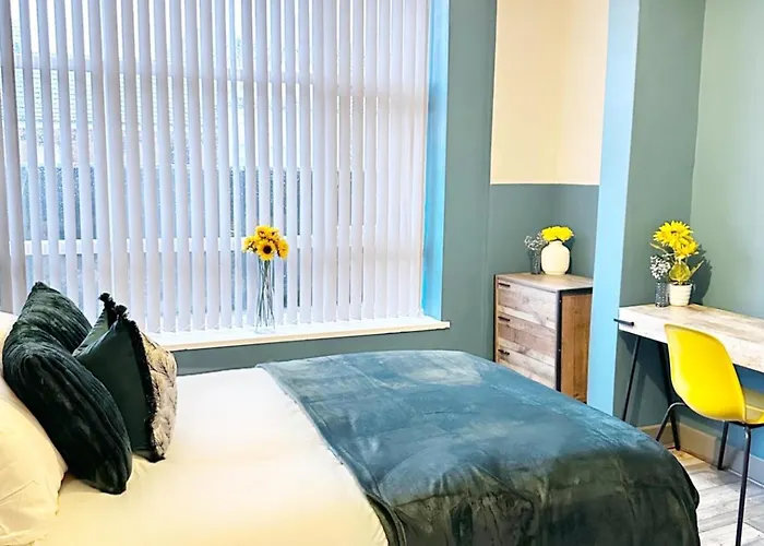 Oak Suite - 2 Bed - Sleeps 4 - Central Blackpool