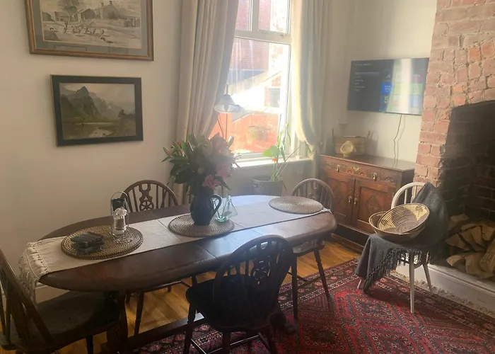 Sleeps 7 Home Blackpool W Free Parking Bbq Wifi
