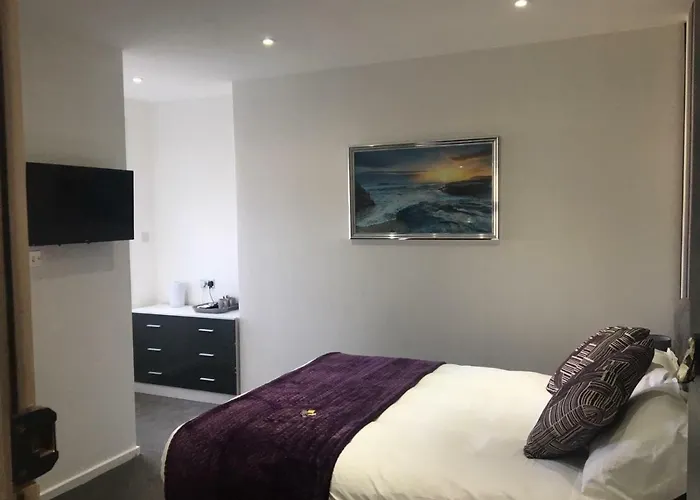 Hotel 33