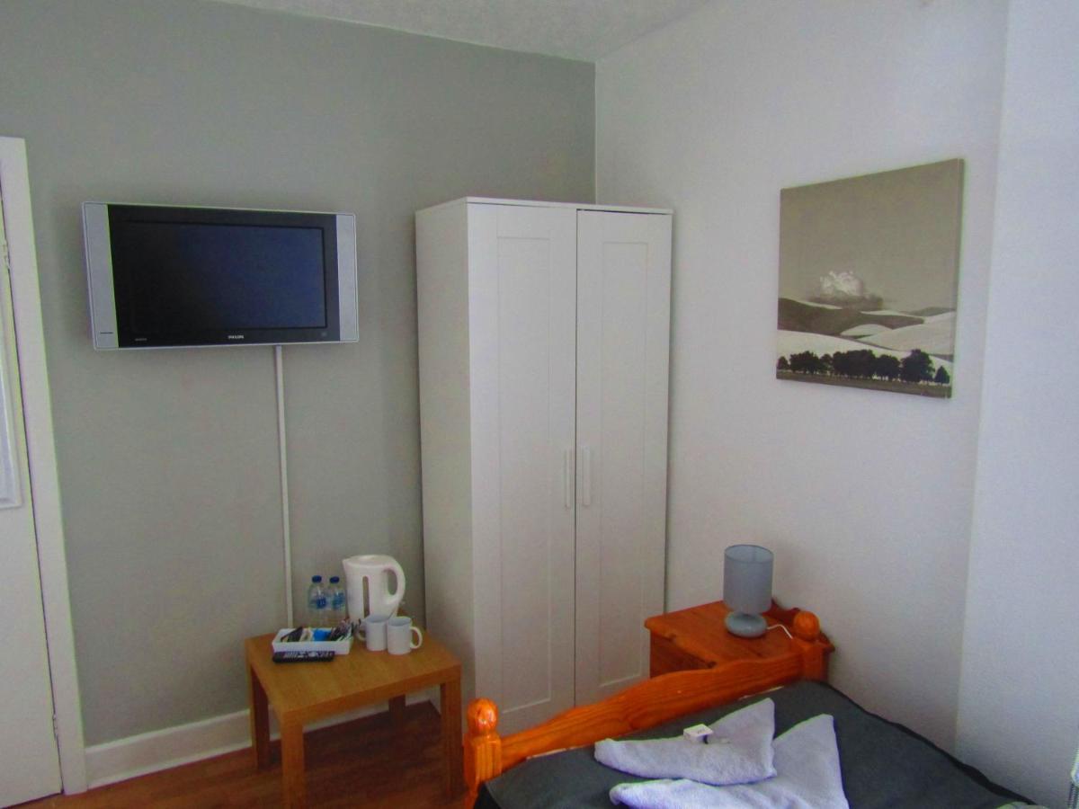 Alderley 3* Blackpool