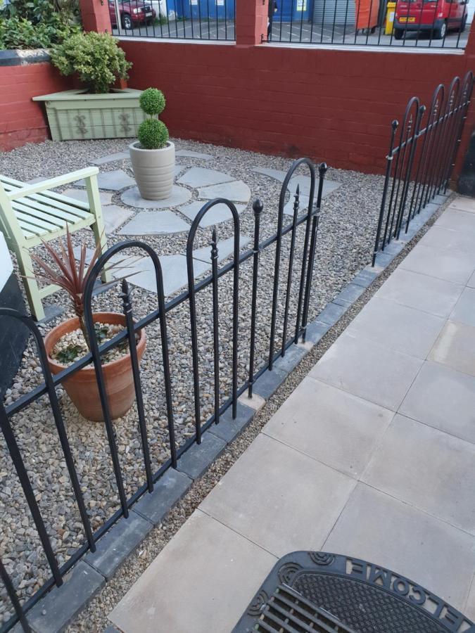 J's Mayfair Guest house