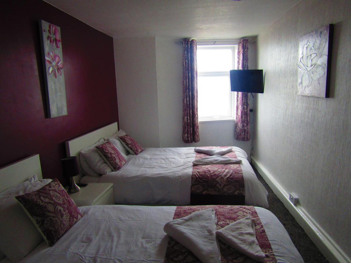 Alderley 3*