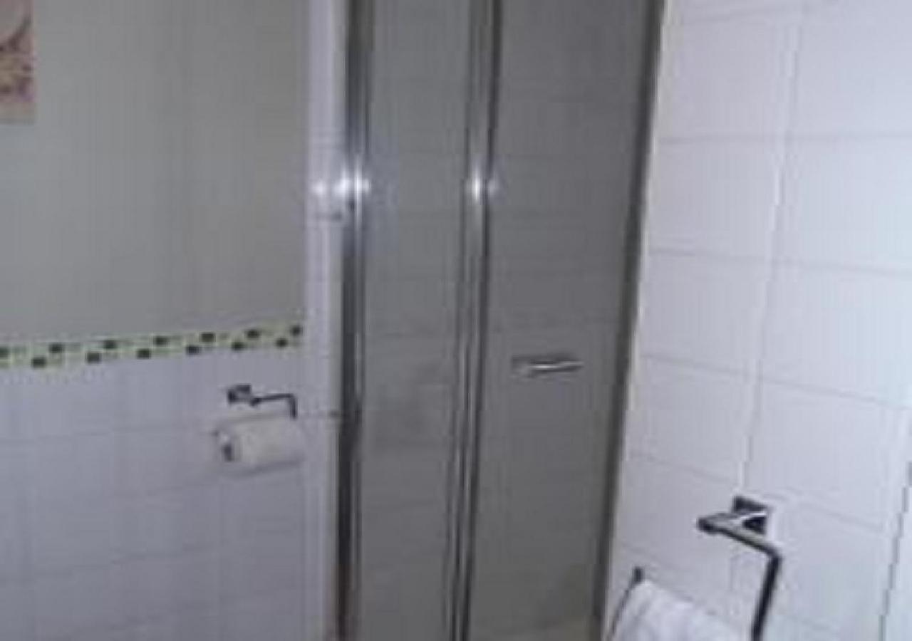 J's Mayfair Guest house