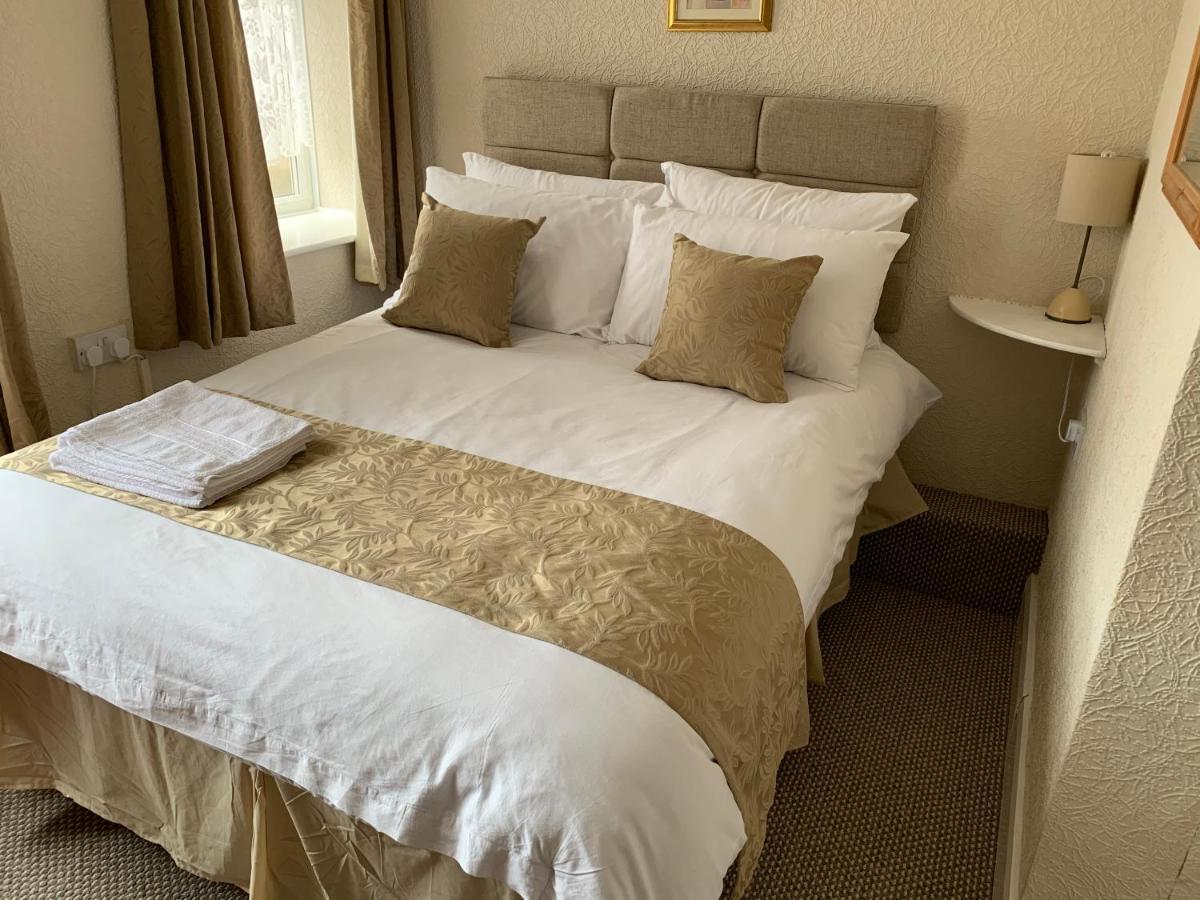Sharn Bek Hotel 2*