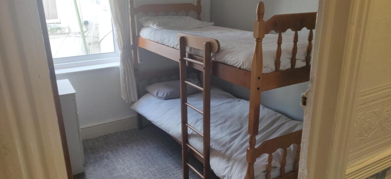 Frankies Hotel *