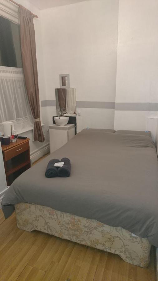 Guest house Myroomz Orchid