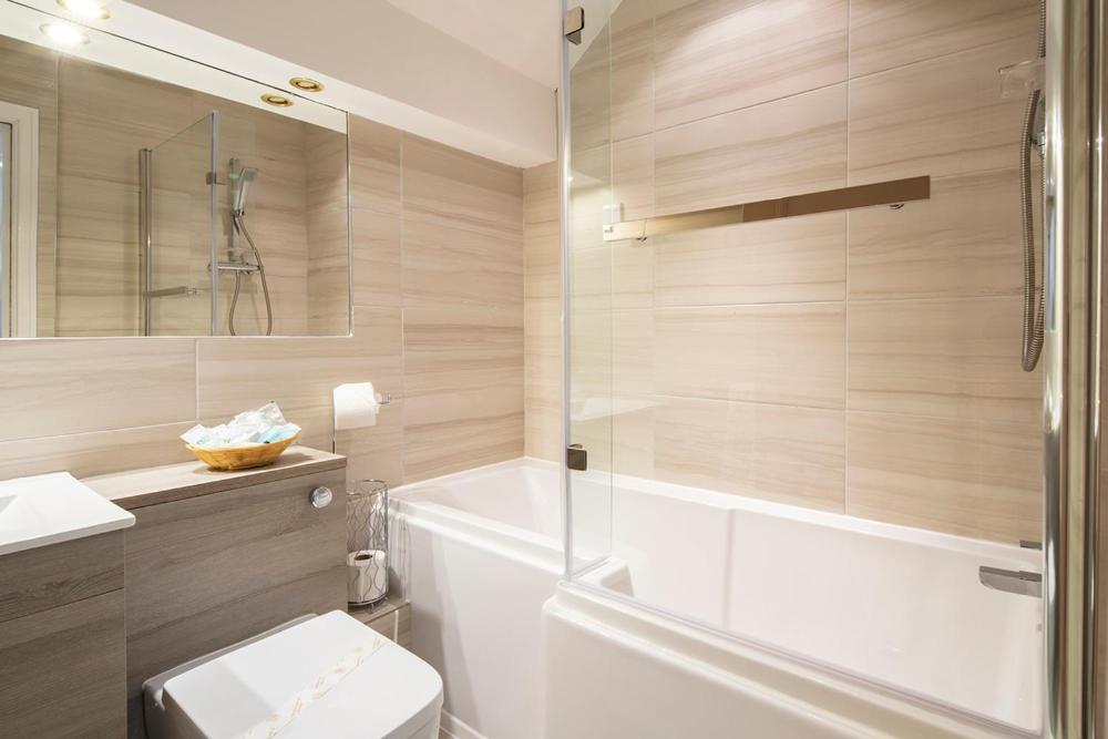 Burbage Holiday 6 Apartment Blackpool