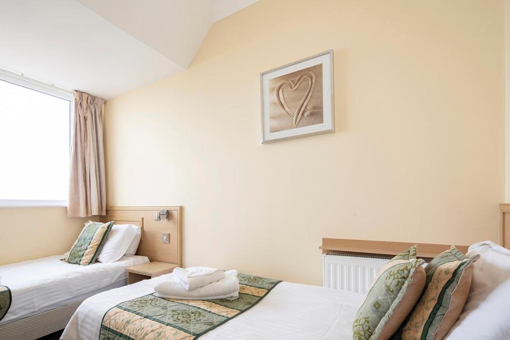 Apartment Burbage Holiday 6 *