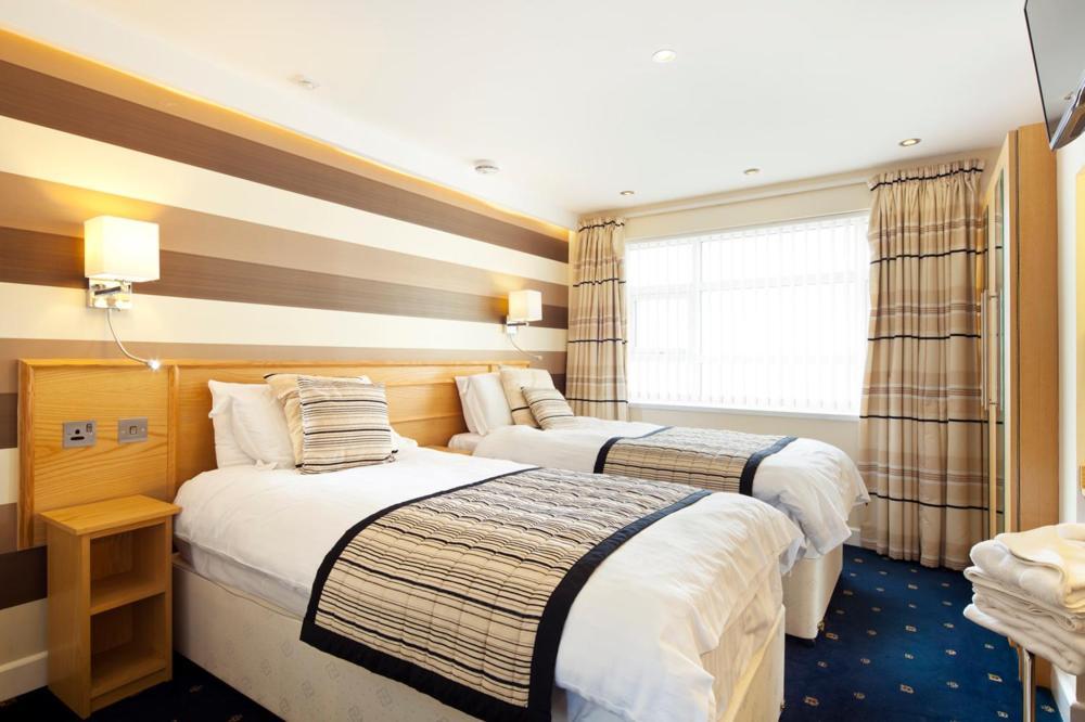 Queens Mansions: Queens Apartment Blackpool