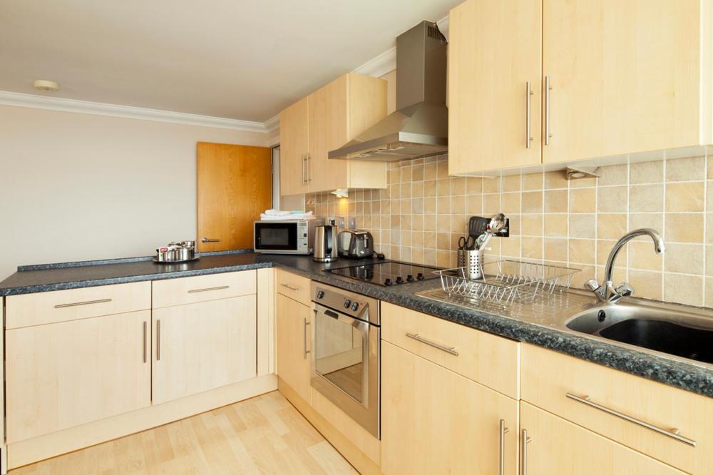 Queens Mansions Penny Stone Self Catering Luxury * Blackpool
