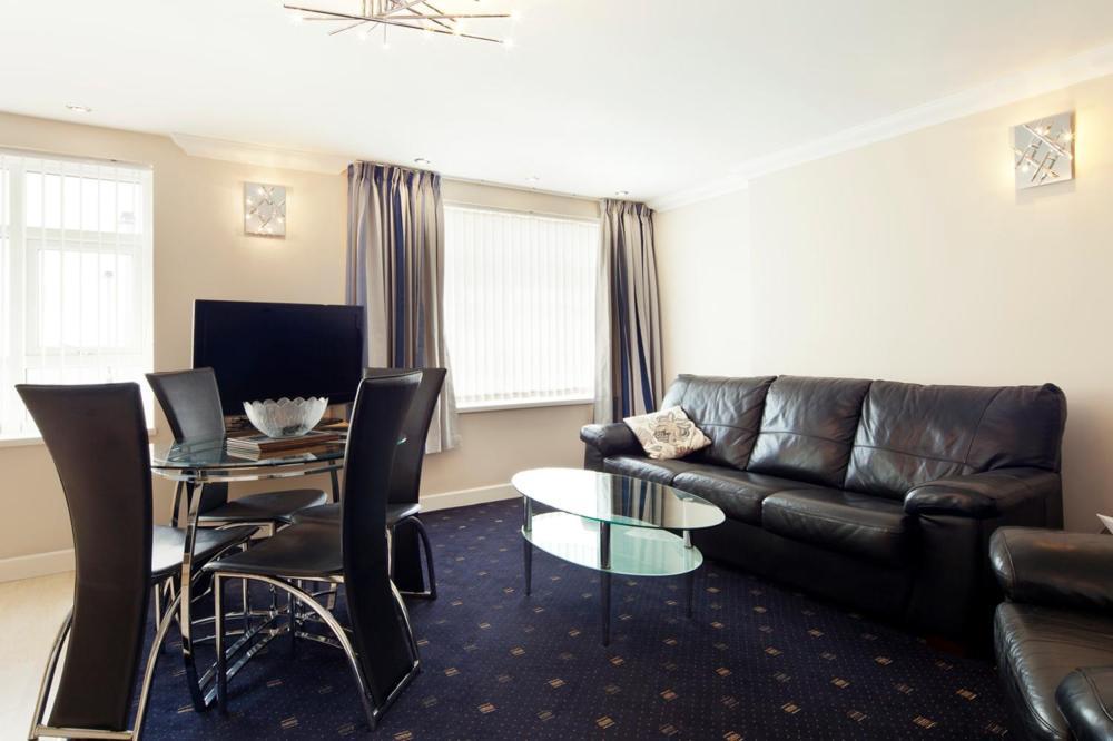 Queens Mansions Penny Stone Self Catering Luxury Apartment Blackpool