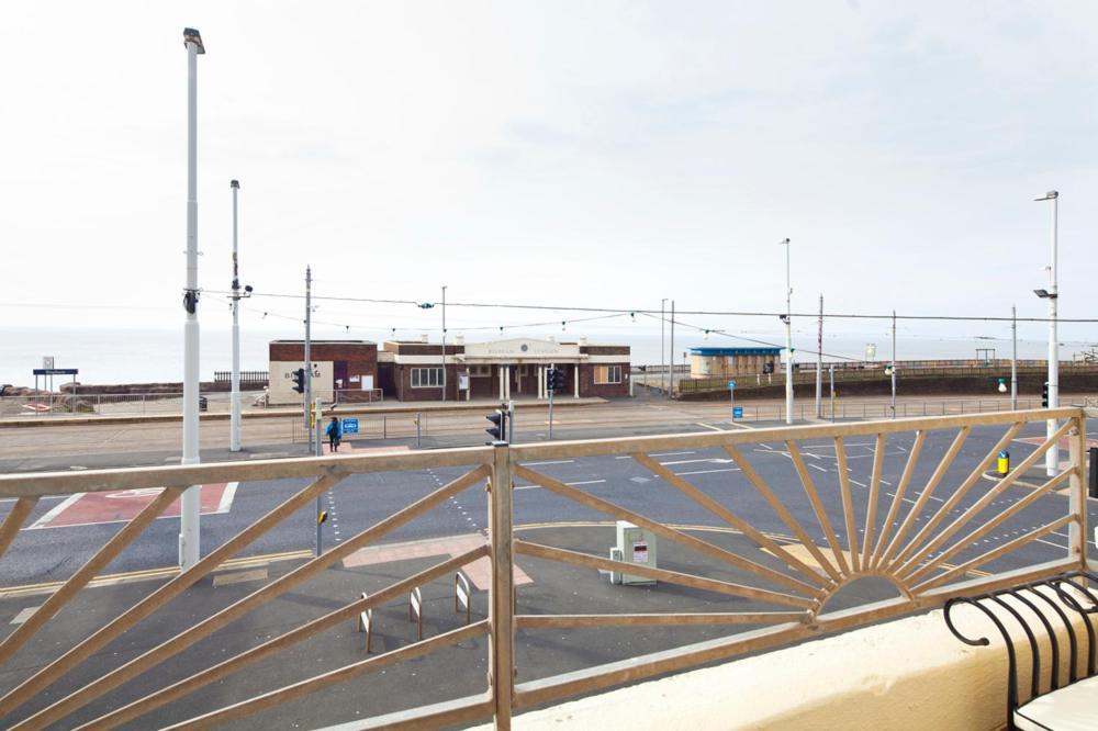 Queens Mansions: Ocean View * Blackpool