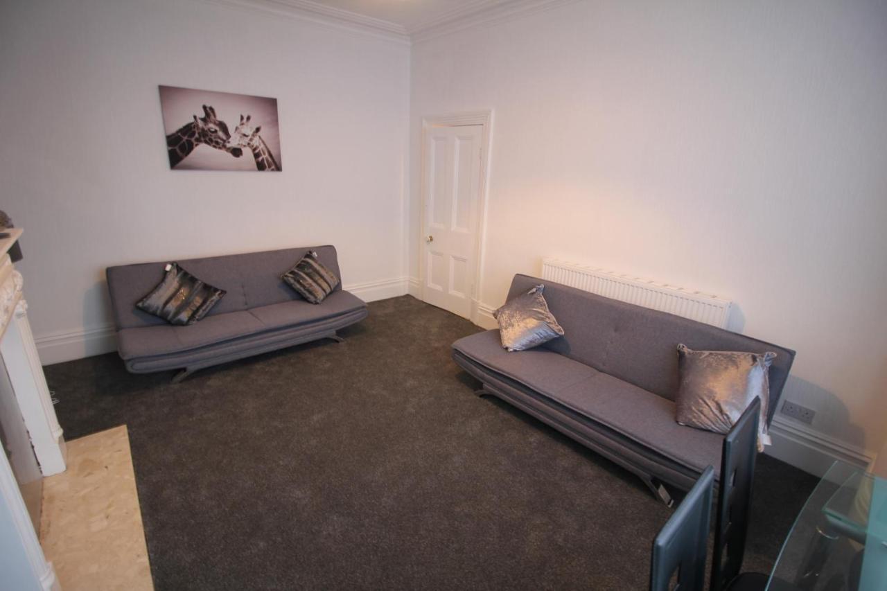 Bryan Choice - Close To Town Centre - Games - Large Holiday home Blackpool