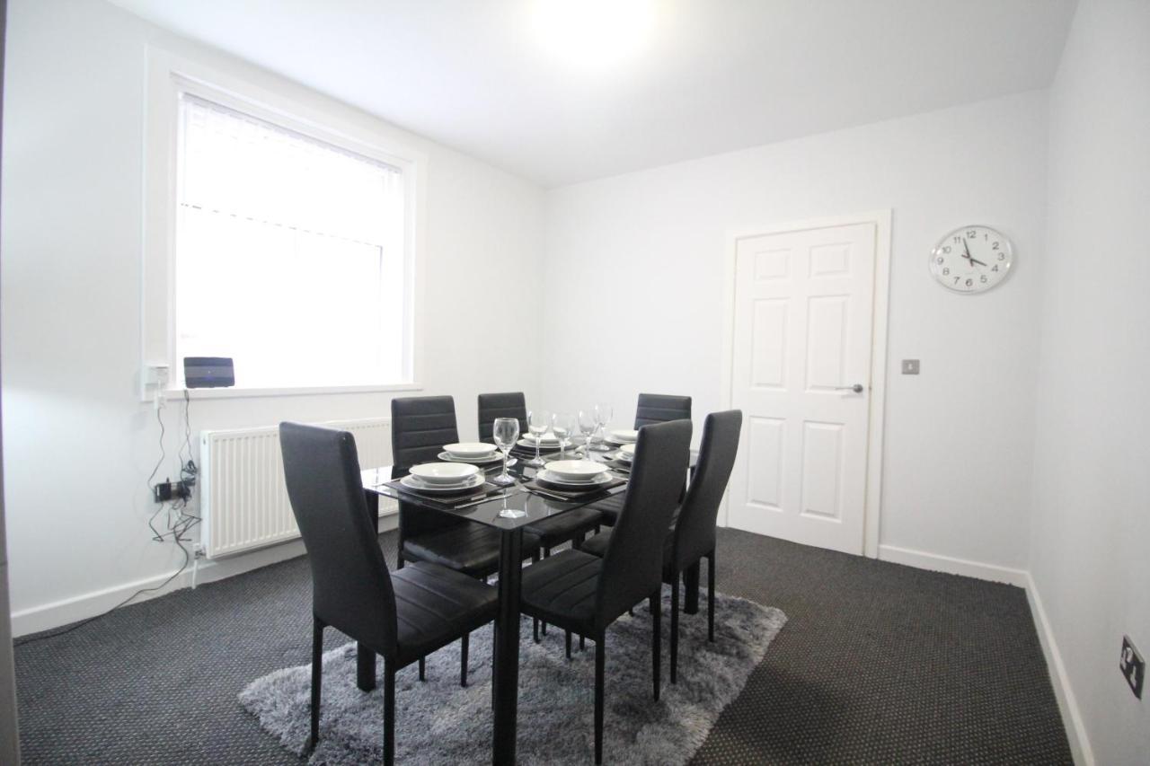 Egerton Choice - Town Centre - Modern And Spacious - Large