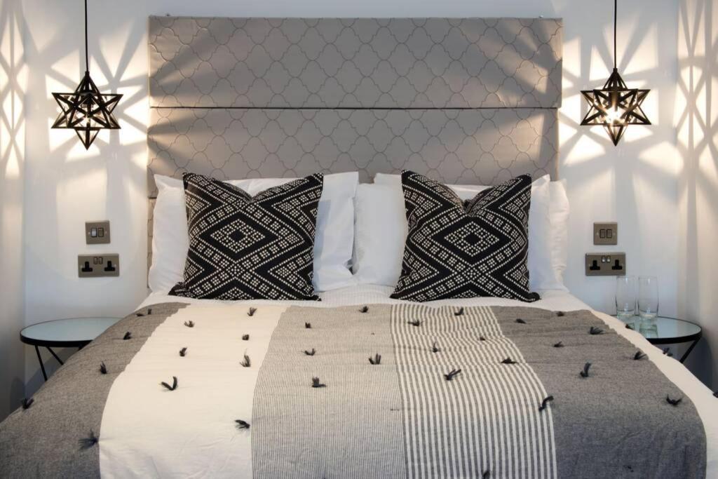 Blackbird Luxury 5