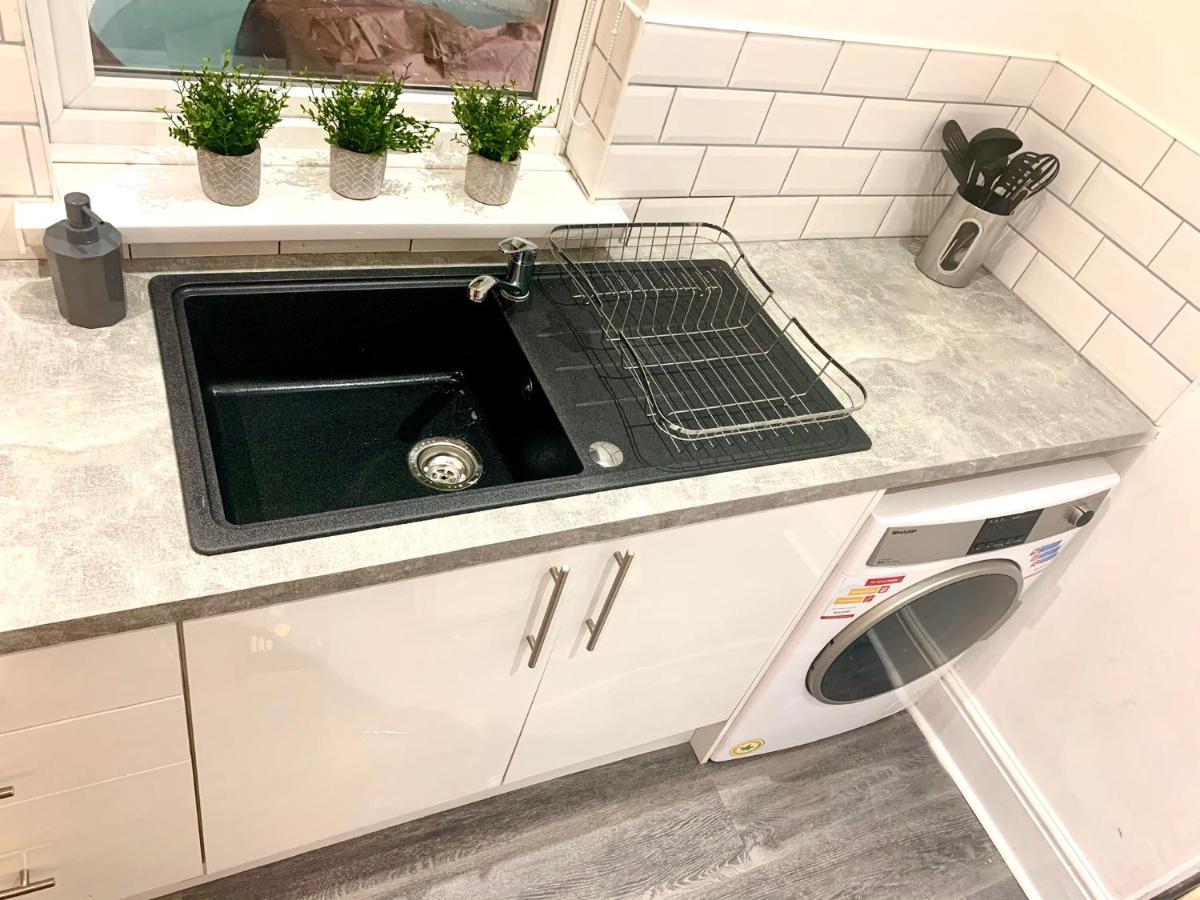 Victory Luxury Hot Tub House Holiday home Blackpool