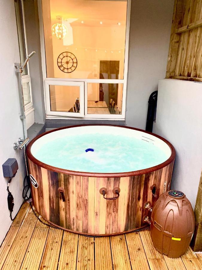 Victory Luxury Hot Tub House Holiday home *