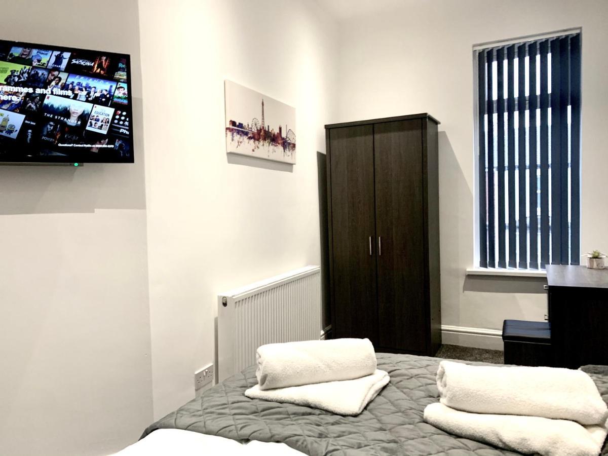 Victory Luxury Hot Tub House * Blackpool