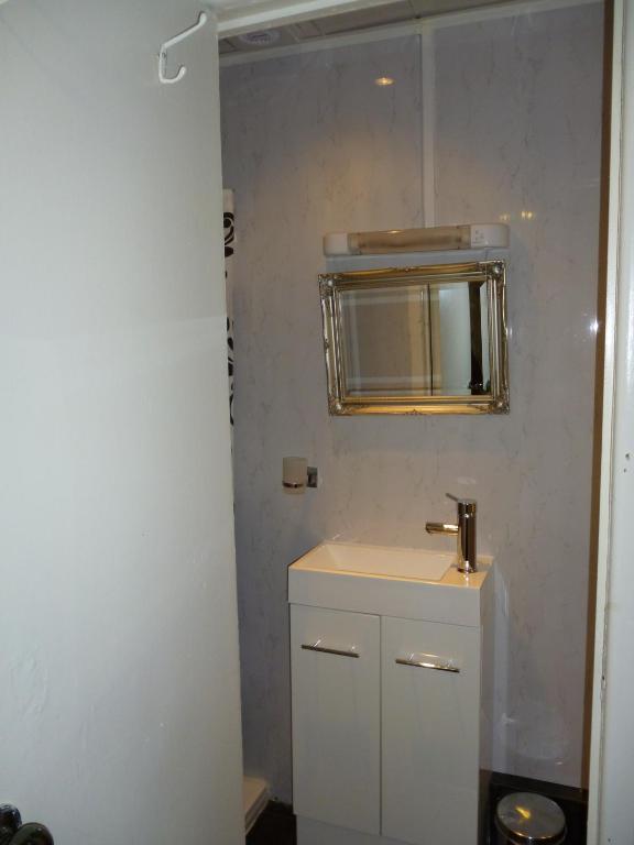 Mchalls (adults Only) Hotel
