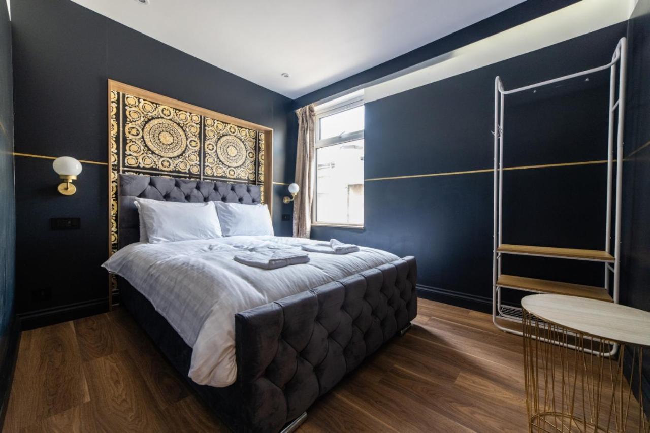 Hollywood Sasco Apartment Blackpool