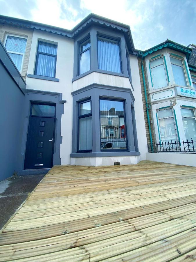 Chelsea Sasco Apartment Blackpool