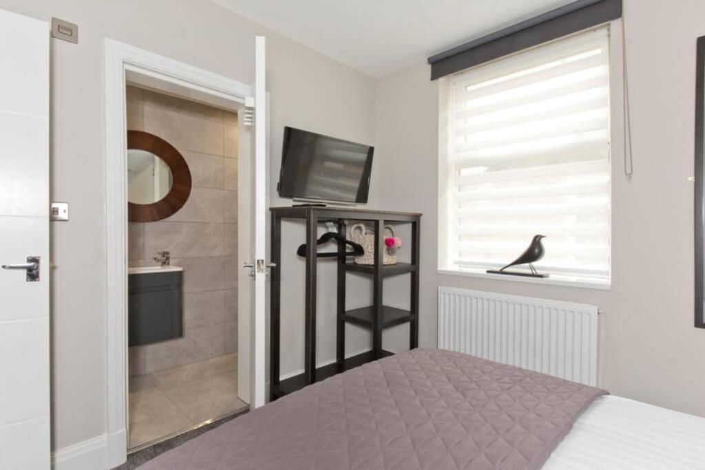 Blackbird Luxury 2 Bed 7 Apartment Blackpool