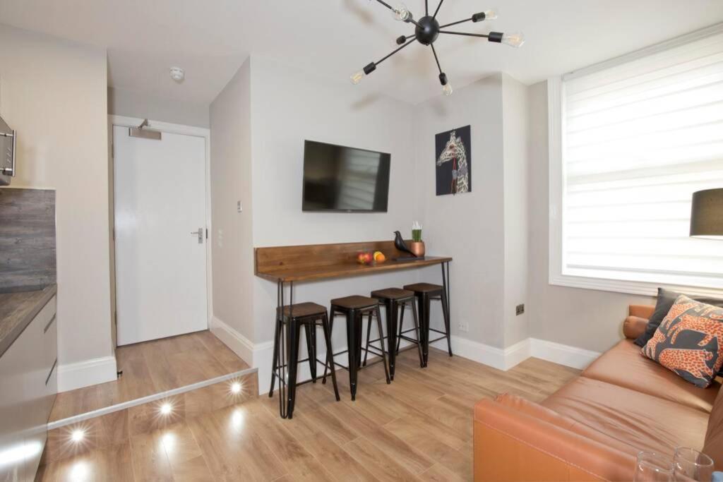 Blackbird Luxury 2 Bed 7 Blackpool