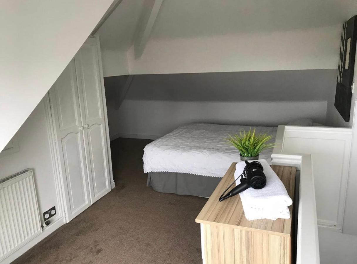 Spacious And Stunning 4 Bed House In * Blackpool